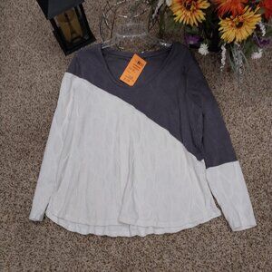 3108 Size XL Upcycled Grey and White Textured Tunic Sweater.
